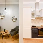 Victoria\'S Old Town Deluxe Apartment (Adults Only)