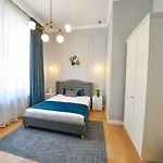 Victoria\'S Old Town Deluxe Apartment (Adults Only)