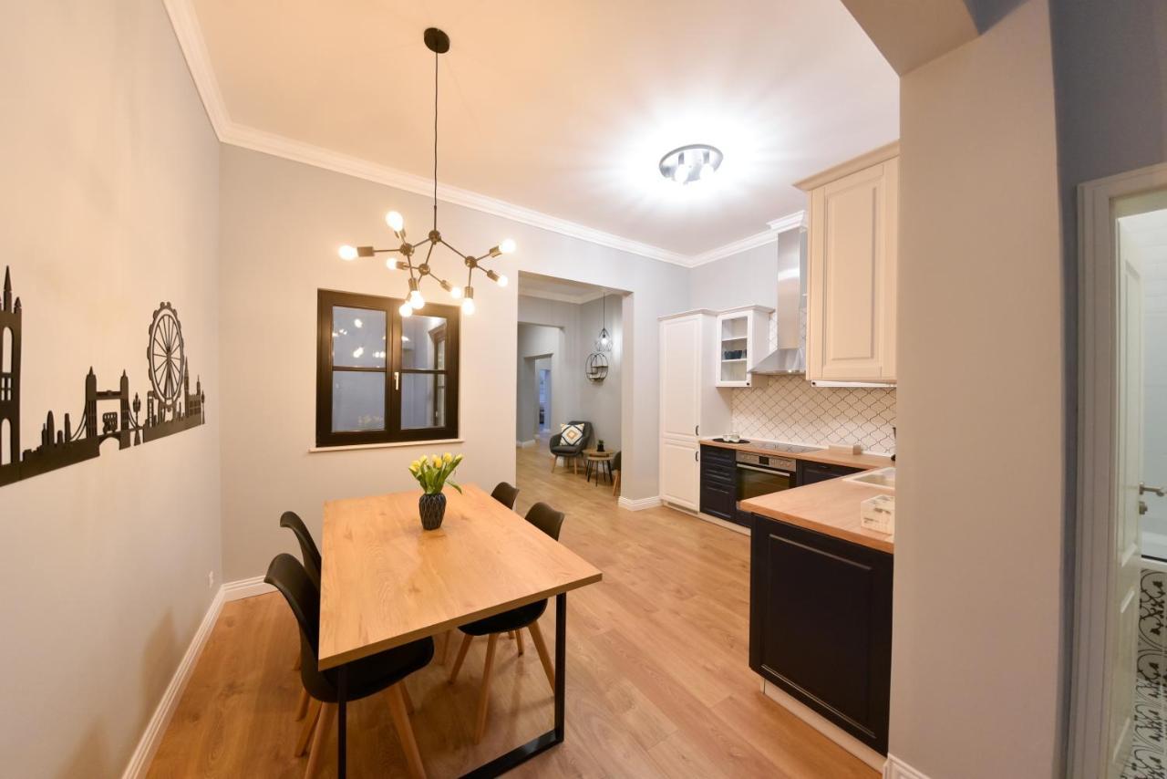 Apartment Victoria's Old Town Deluxe (adults Only) Timişoara