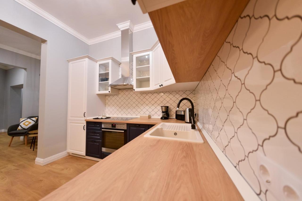 Victoria's Old Town Deluxe (adults Only) Apartment *