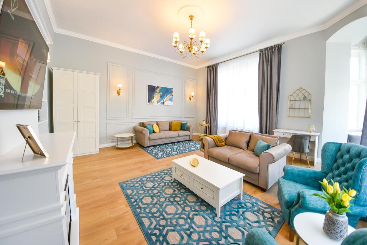 Victoria's Old Town Deluxe (adults Only)