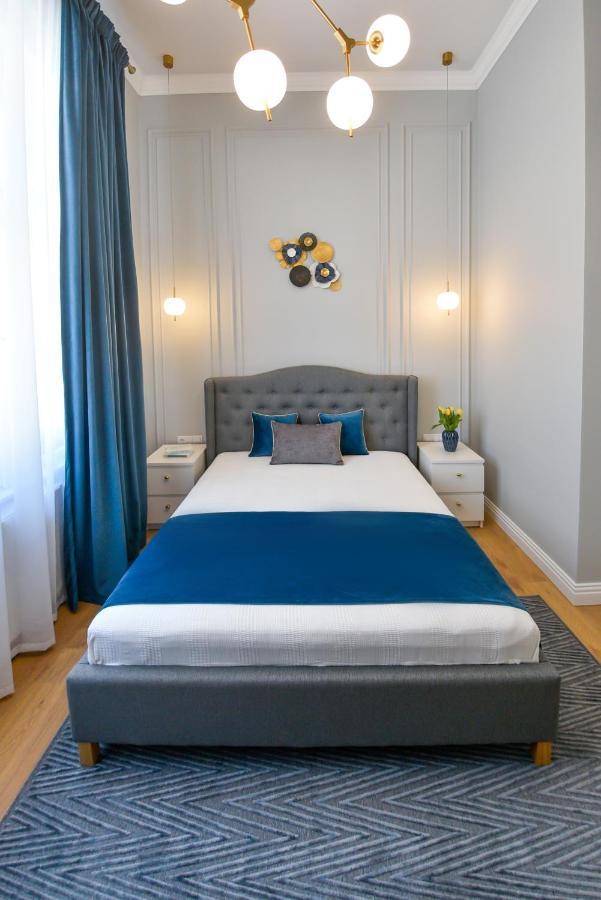 Victoria's Old Town Deluxe (adults Only)