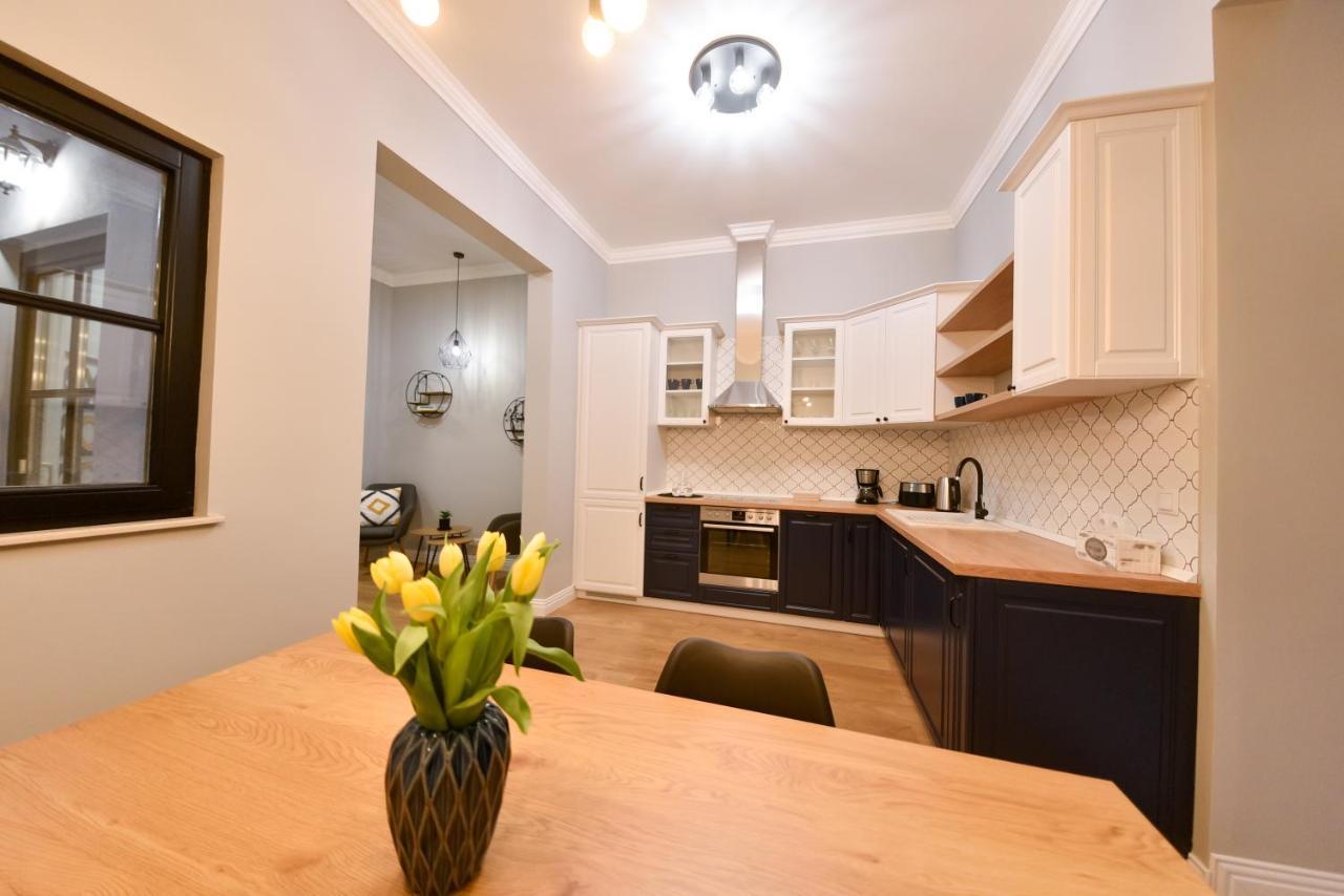 Victoria's Old Town Deluxe (adults Only) Appartement *